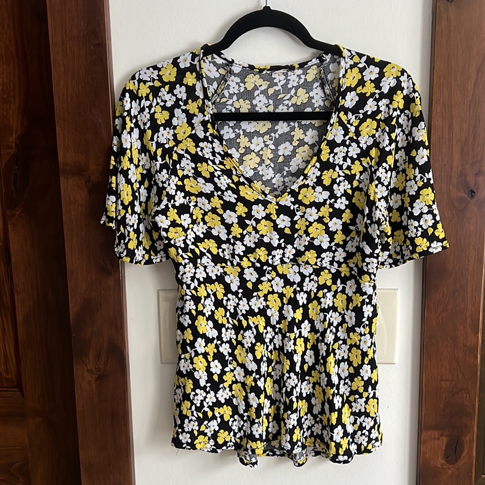 Floral top